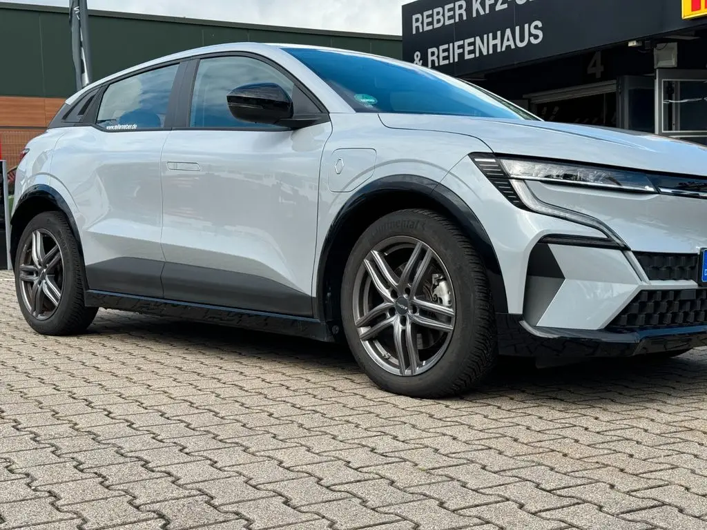 Photo 1 : Renault Megane 2022 Non renseigné