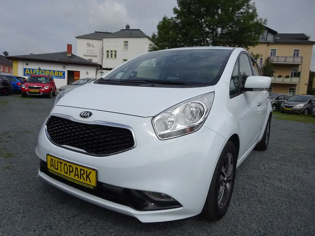 Photo 1 : Kia Venga 2015 Petrol