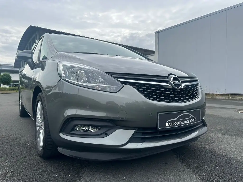 Photo 1 : Opel Zafira 2017 Essence