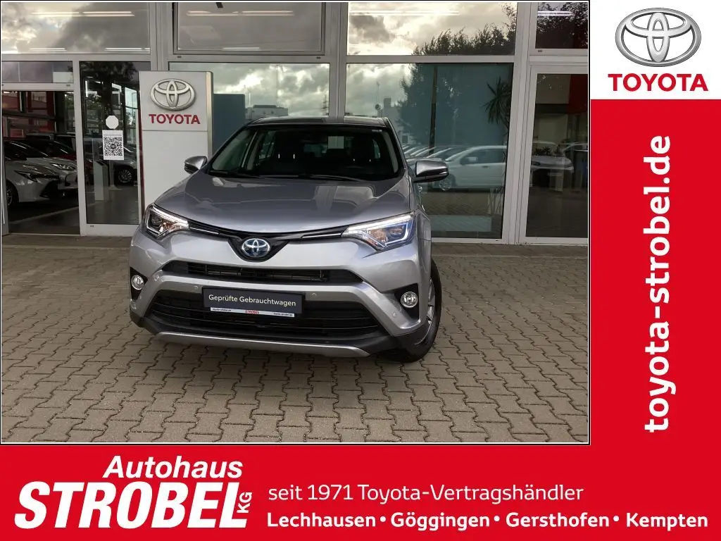 Photo 1 : Toyota Rav4 2017 Hybrid