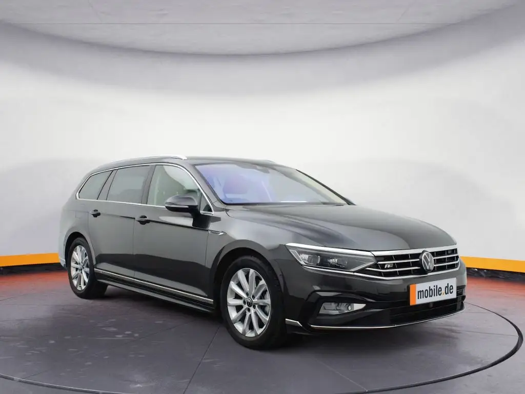 Photo 1 : Volkswagen Passat 2024 Essence