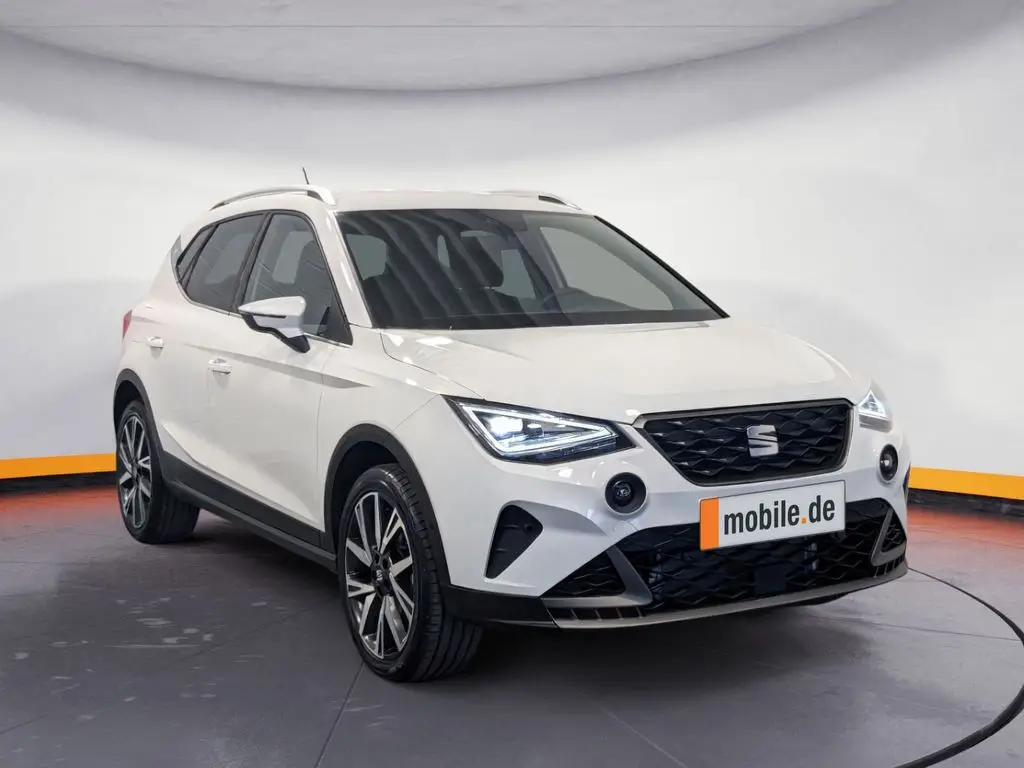 Photo 1 : Seat Arona 2024 Essence