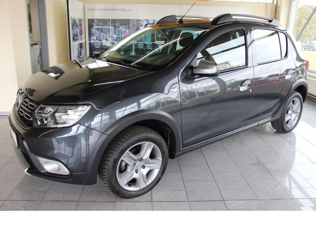 Photo 1 : Dacia Sandero 2020 Petrol