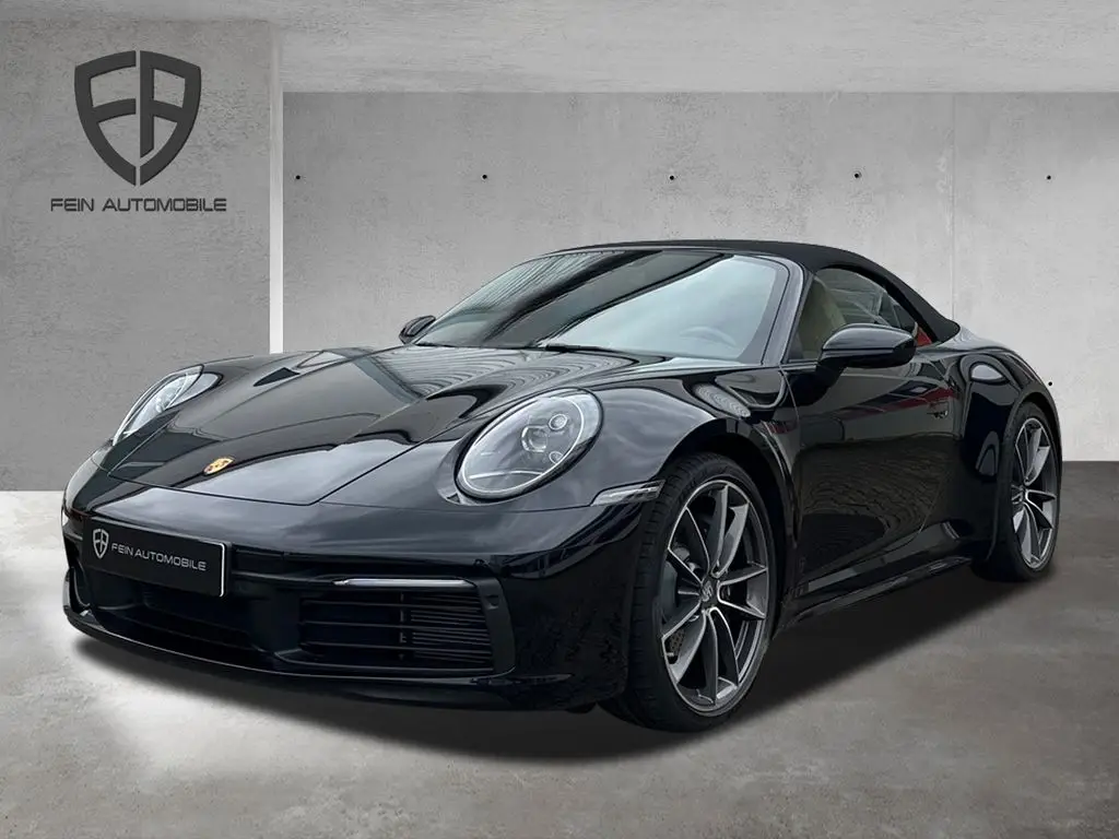 Photo 1 : Porsche 992 2021 Essence