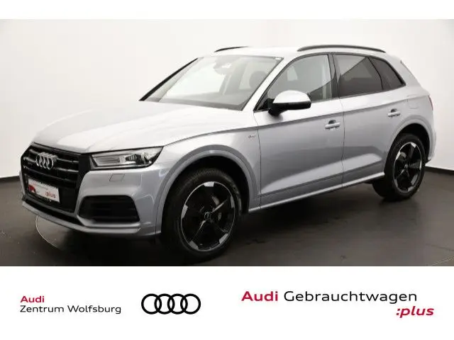 Photo 1 : Audi Q5 2020 Hybride