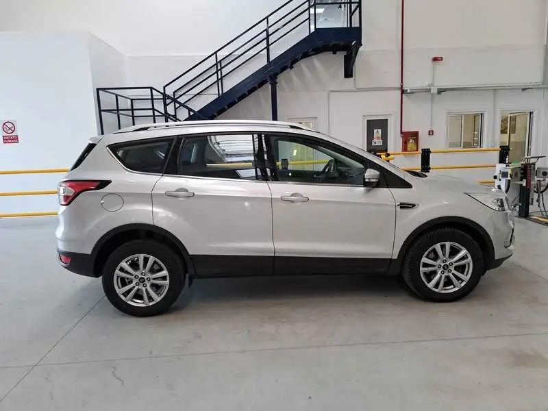 Photo 1 : Ford Kuga 2020 Diesel