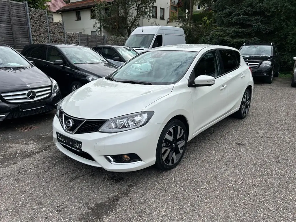 Photo 1 : Nissan Pulsar 2017 Petrol