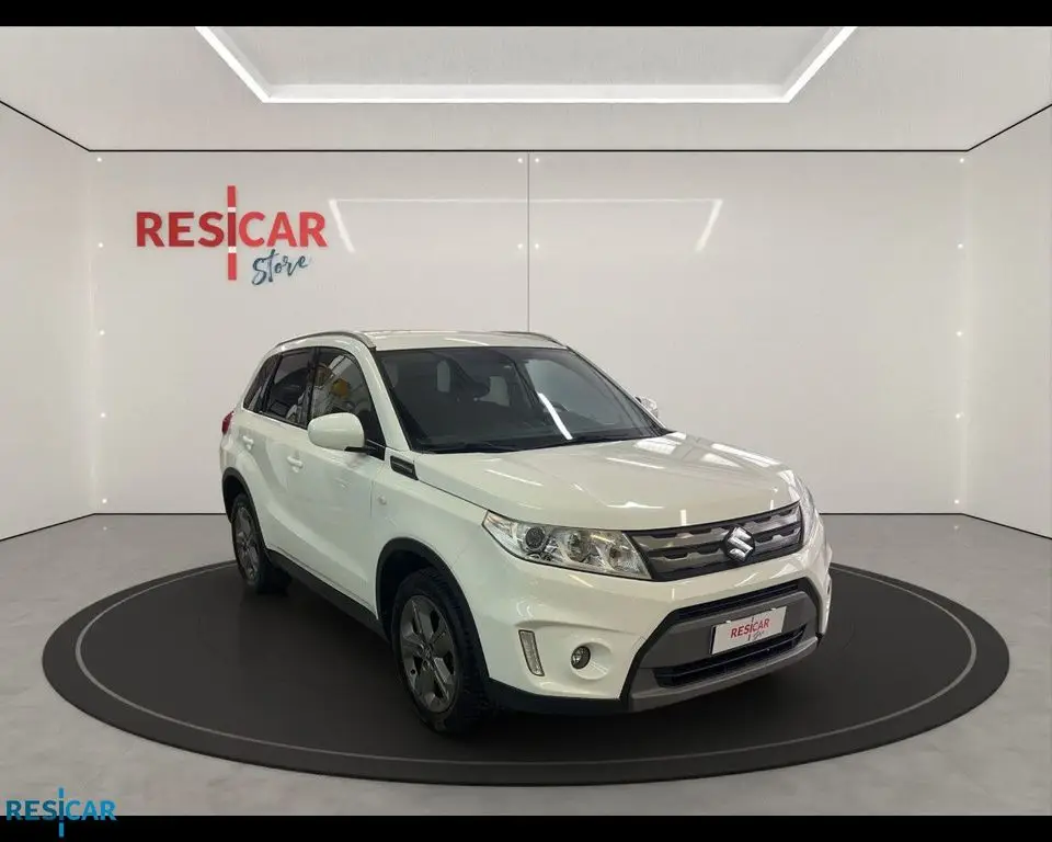 Photo 1 : Suzuki Vitara 2017 Petrol