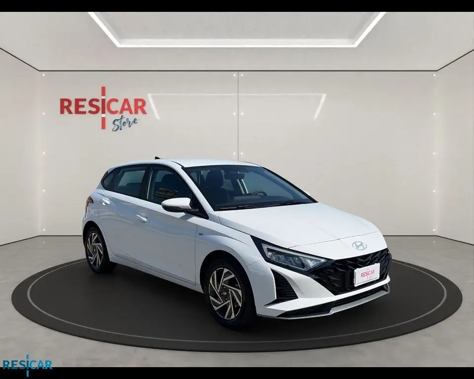 Photo 1 : Hyundai I20 2024 Hybrid