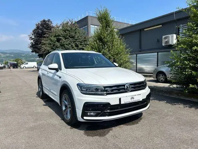 Photo 1 : Volkswagen Tiguan 2017 Essence