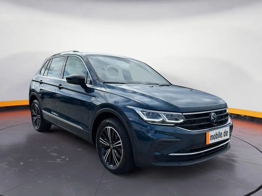 Photo 1 : Volkswagen Tiguan 2023 Petrol