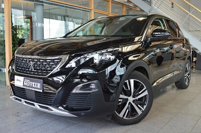 Photo 1 : Peugeot 3008 2019 Essence