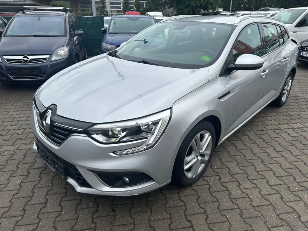 Photo 1 : Renault Megane 2017 Petrol