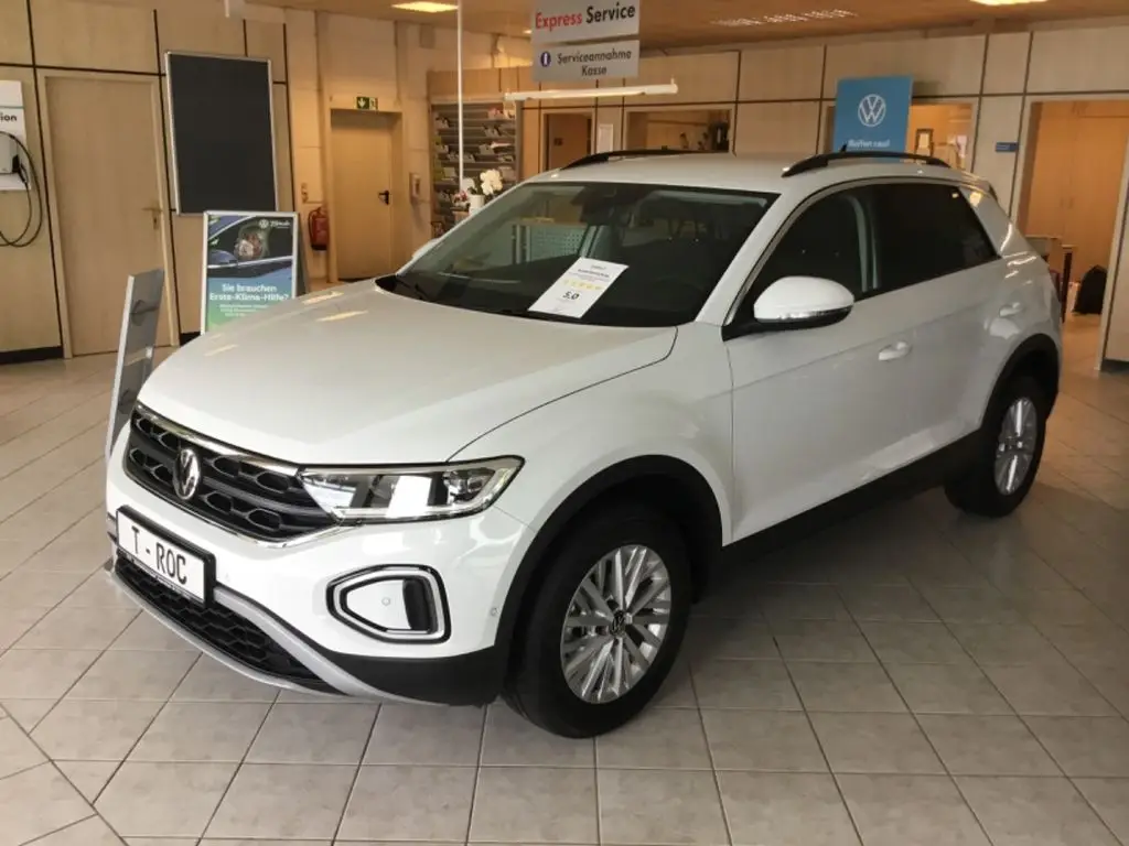 Photo 1 : Volkswagen T-roc 2024 Petrol