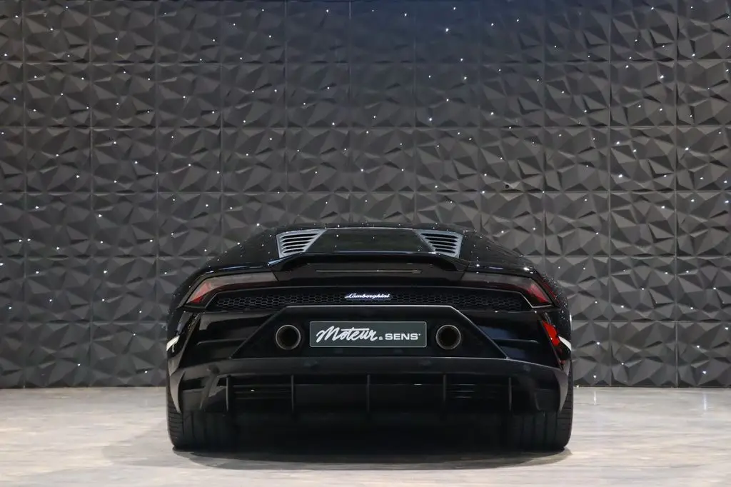 Photo 1 : Lamborghini Huracan 2020 Essence