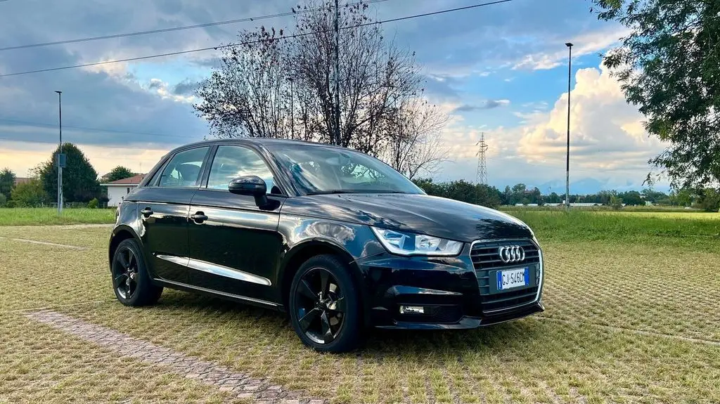 Photo 1 : Audi A1 2018 Petrol