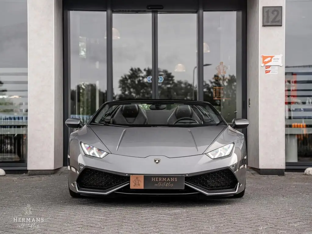 Photo 1 : Lamborghini Huracan 2016 Petrol