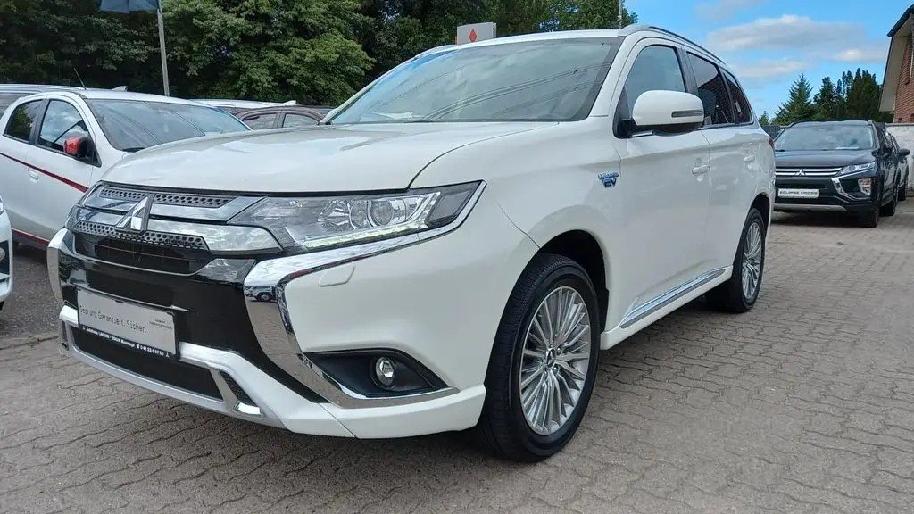 Photo 1 : Mitsubishi Outlander 2020 Hybrid