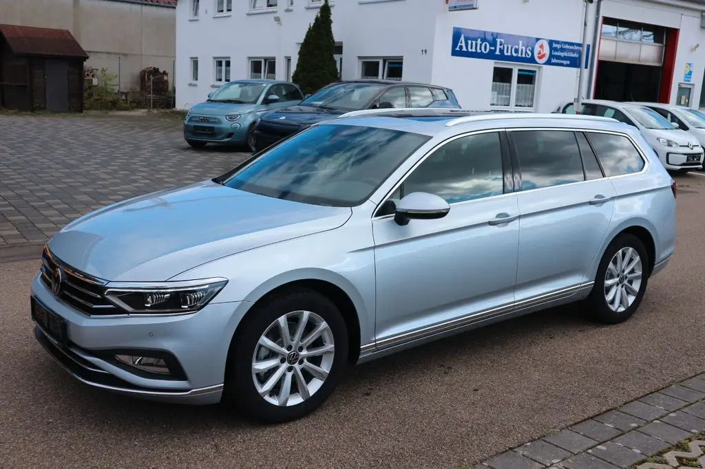 Photo 1 : Volkswagen Passat 2023 Diesel