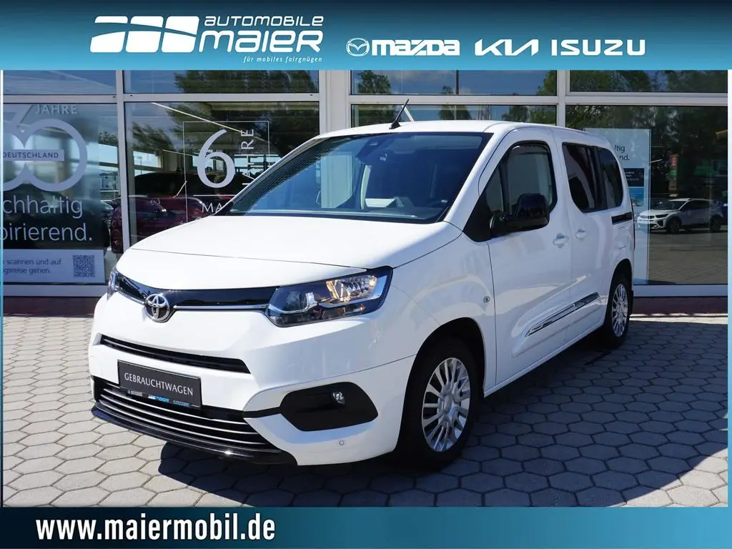 Photo 1 : Toyota Proace 2022 Petrol