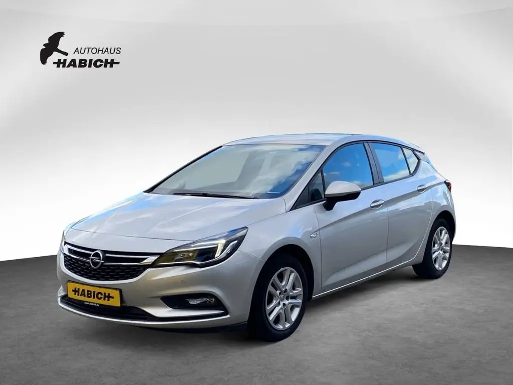 Photo 1 : Opel Astra 2019 Petrol