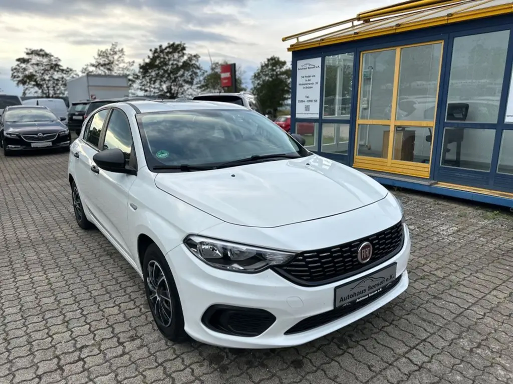 Photo 1 : Fiat Tipo 2017 Essence