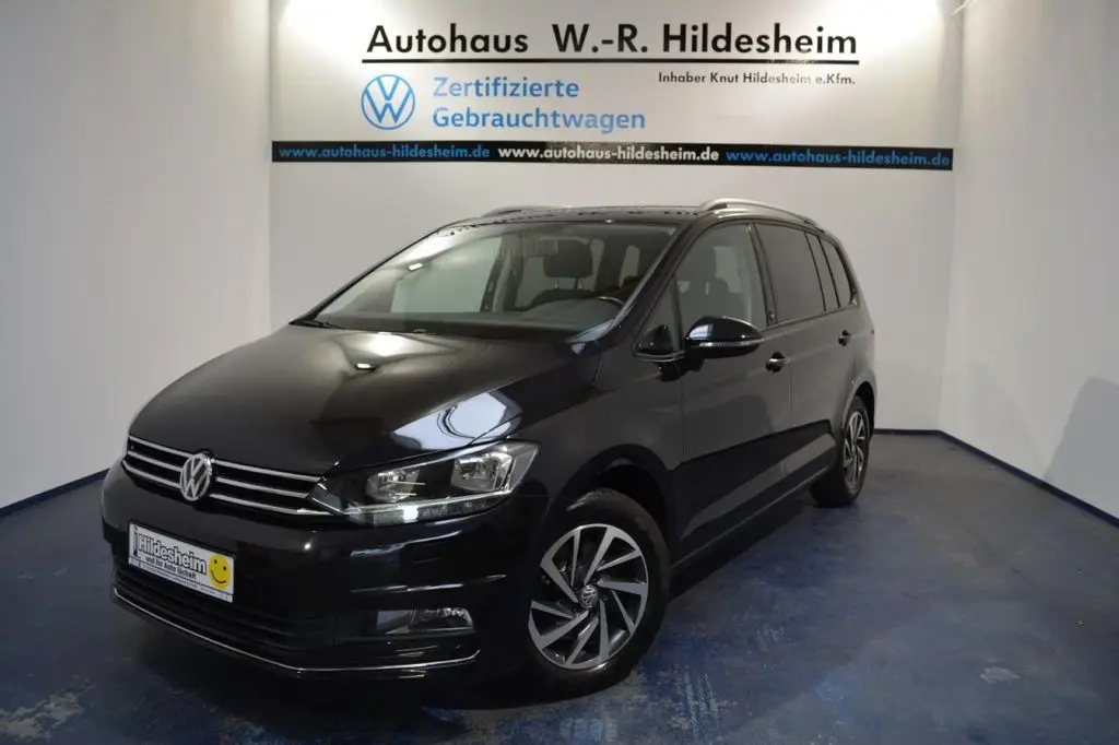 Photo 1 : Volkswagen Touran 2017 Petrol