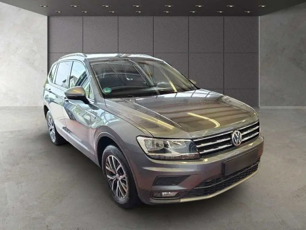 Photo 1 : Volkswagen Tiguan 2020 Petrol