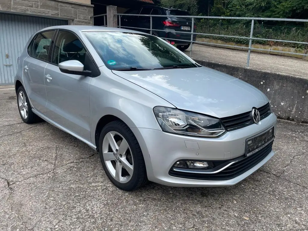 Photo 1 : Volkswagen Polo 2014 Petrol