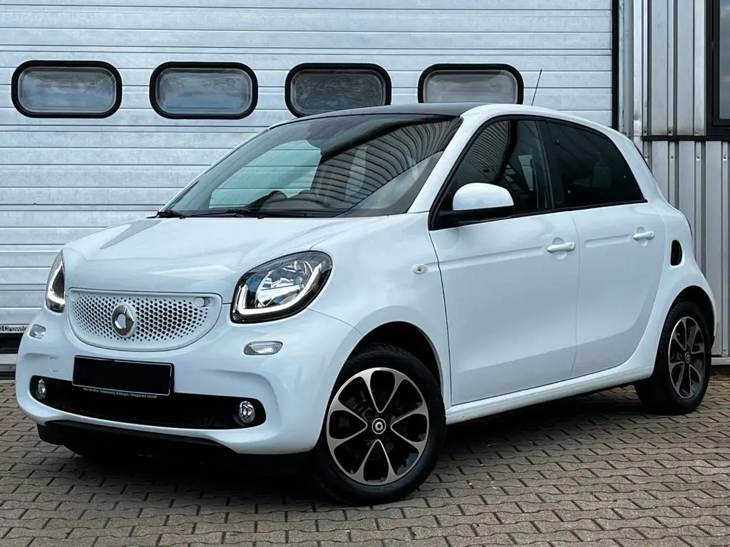 Photo 1 : Smart Forfour 2017 Essence