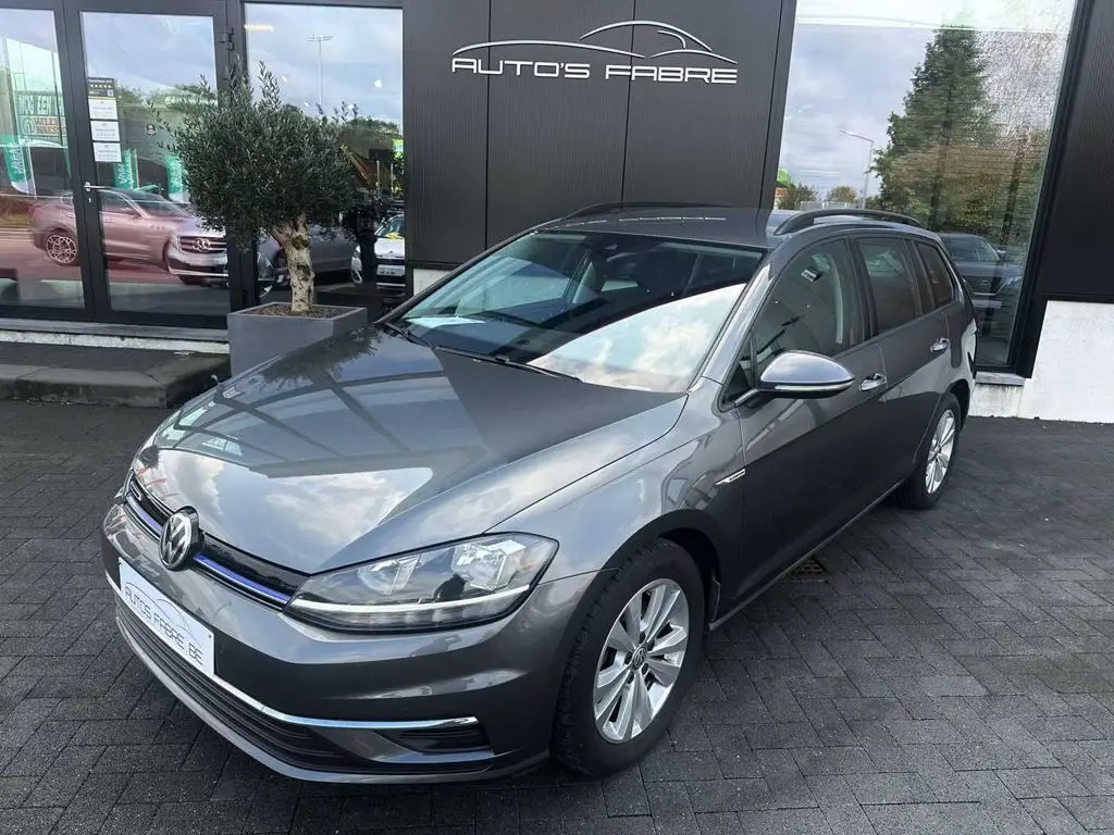 Photo 1 : Volkswagen Golf 2018 Petrol