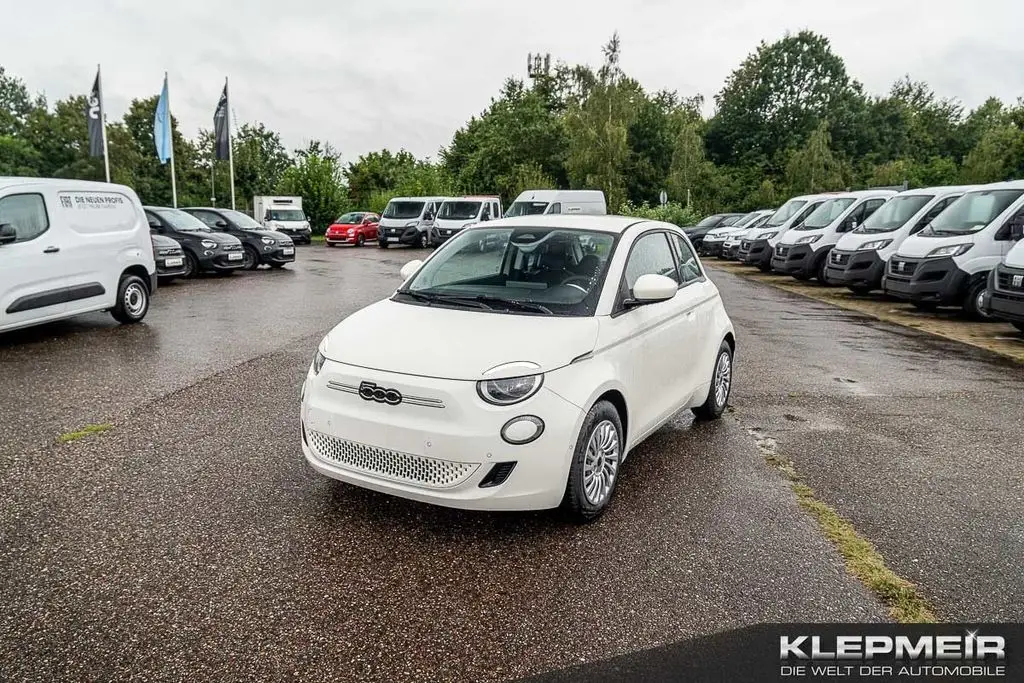 Photo 1 : Fiat 500 2024 Non renseigné