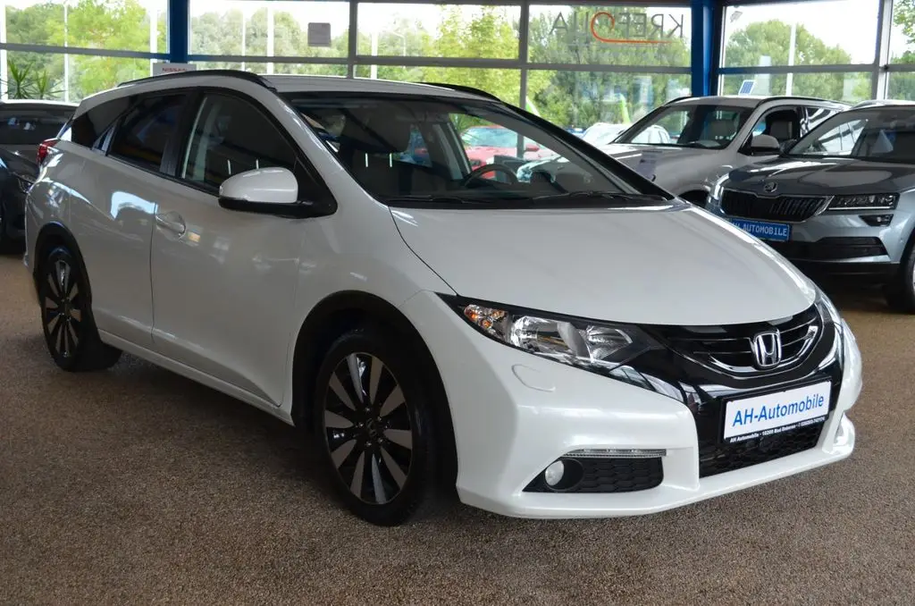 Photo 1 : Honda Civic 2015 Essence