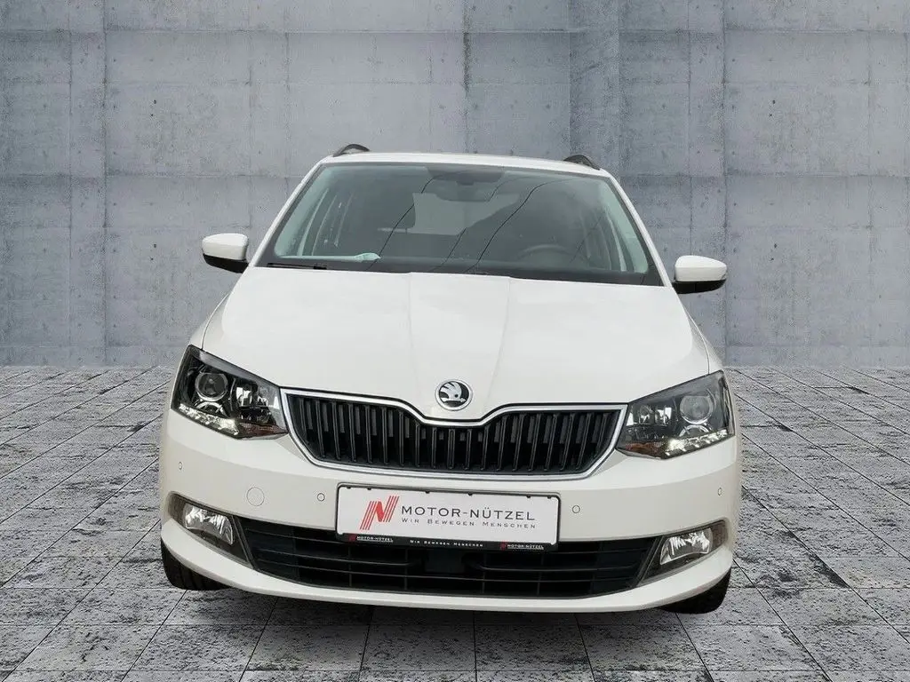 Photo 1 : Skoda Fabia 2018 Petrol