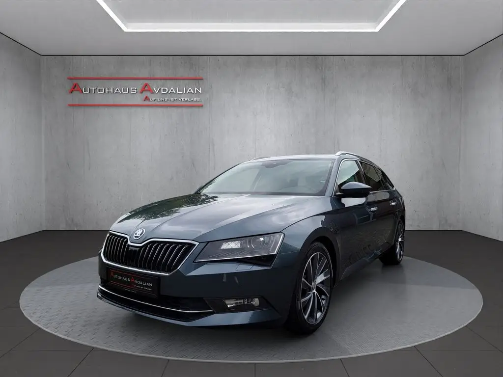 Photo 1 : Skoda Superb 2018 Diesel