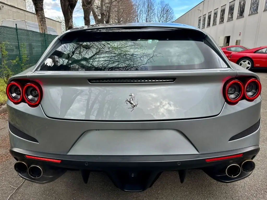 Photo 1 : Ferrari Gtc4lusso 2017 Petrol