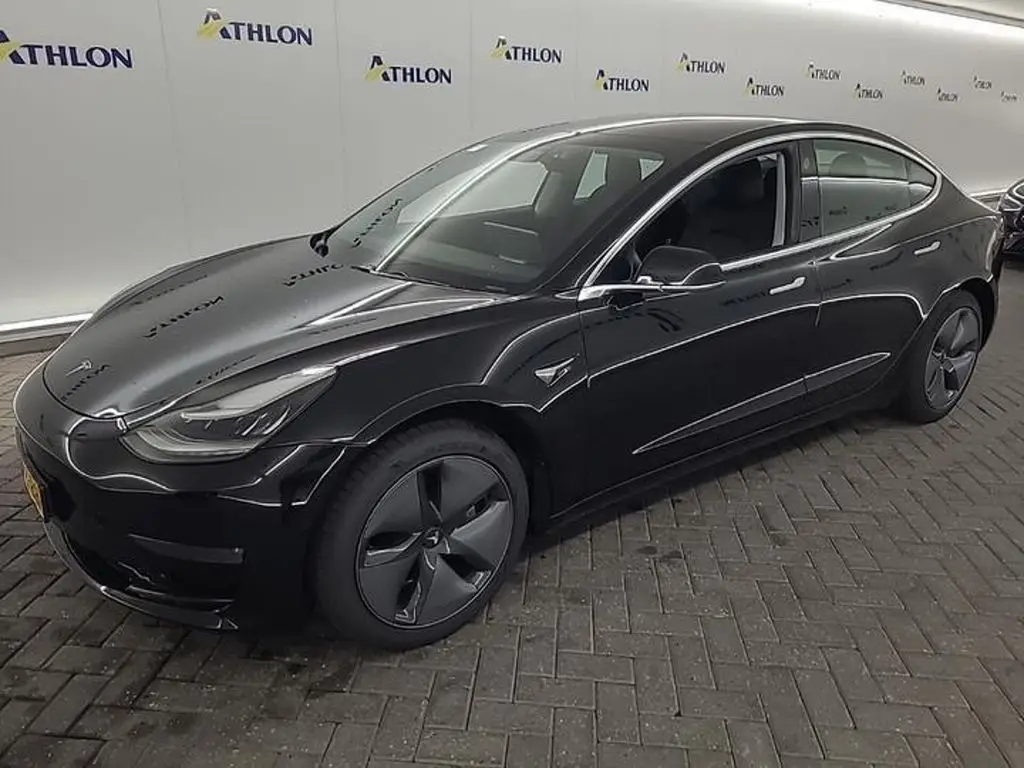 Photo 1 : Tesla Model 3 2019 Non renseigné