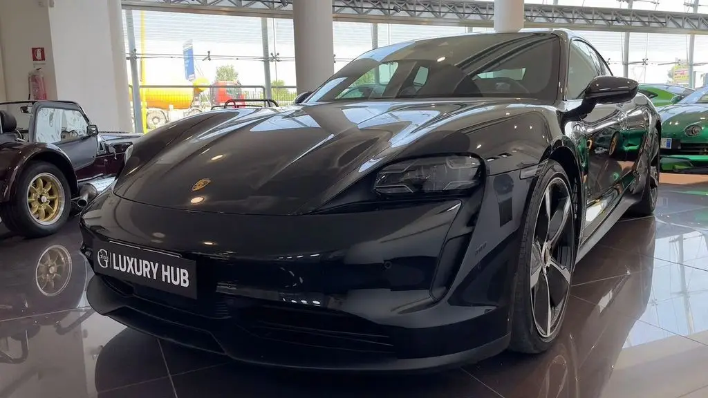 Photo 1 : Porsche Taycan 2021 Not specified