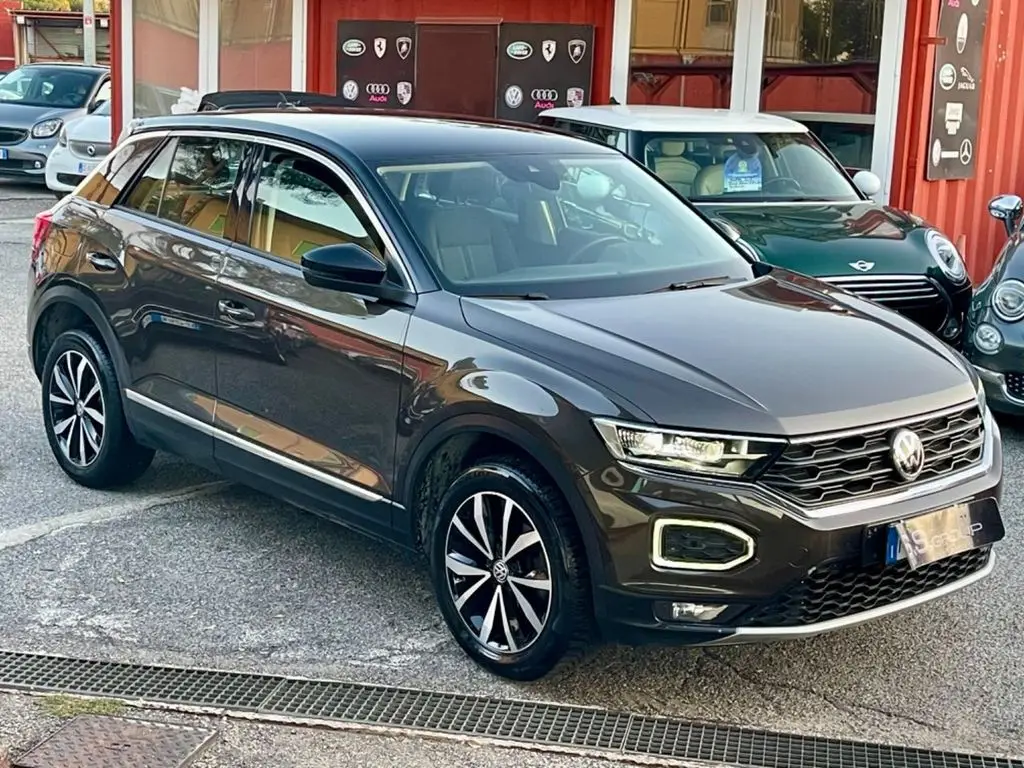 Photo 1 : Volkswagen T-roc 2019 Essence