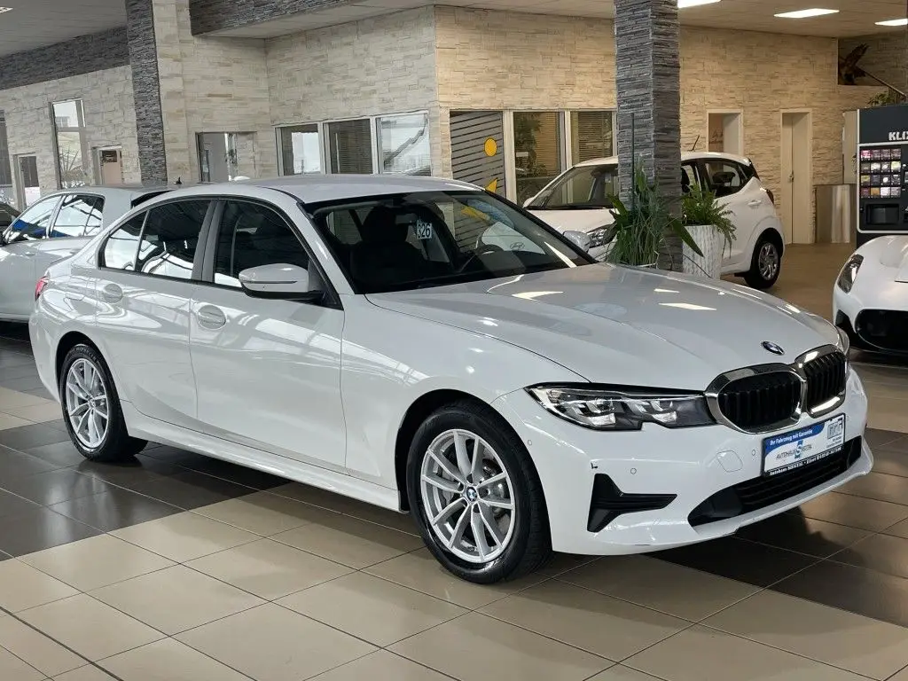 Photo 1 : Bmw Serie 3 2019 Hybrid