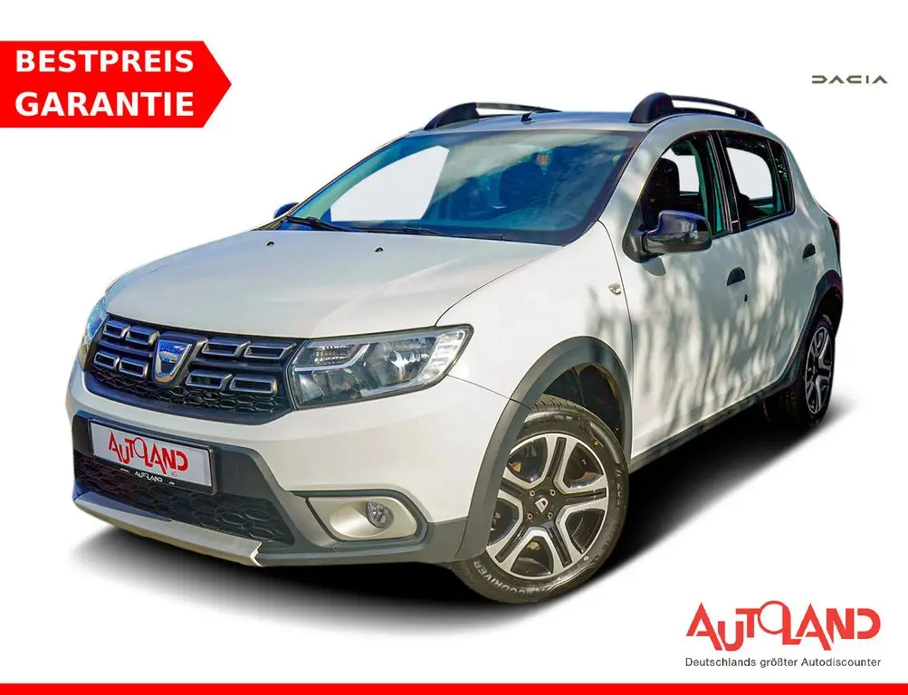 Photo 1 : Dacia Sandero 2018 Petrol