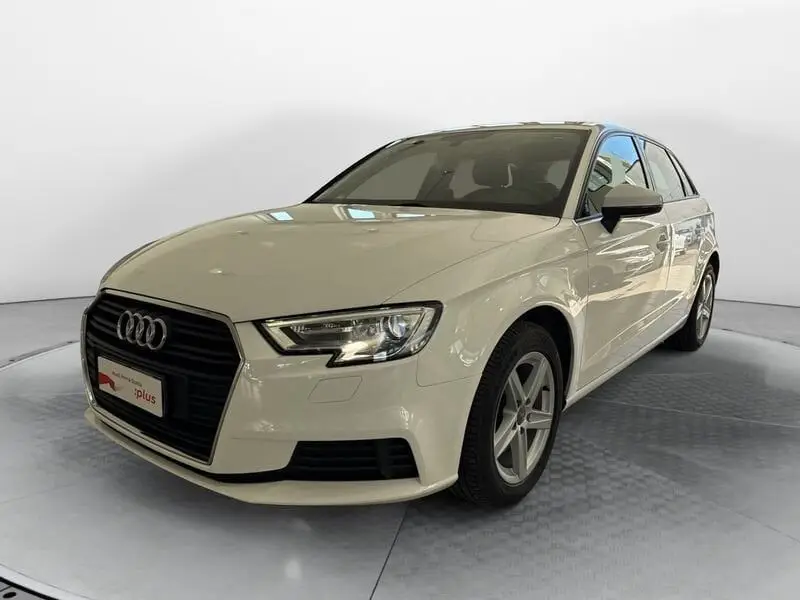 Photo 1 : Audi A3 2019 Diesel