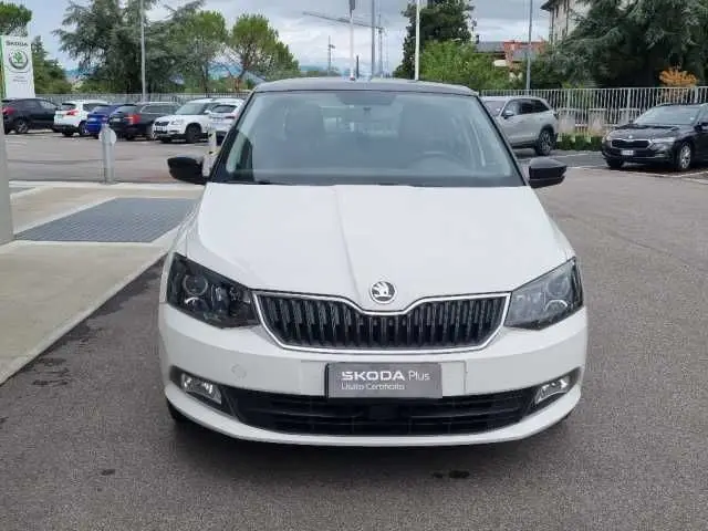 Photo 1 : Skoda Fabia 2017 Diesel