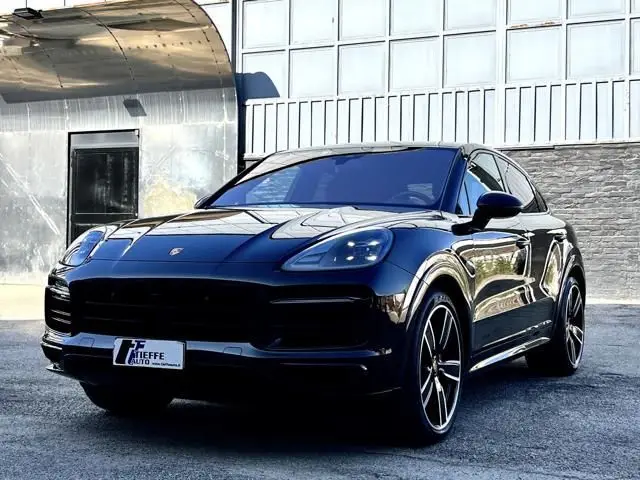 Photo 1 : Porsche Cayenne 2022 Essence