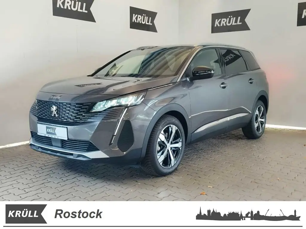 Photo 1 : Peugeot 5008 2024 Petrol