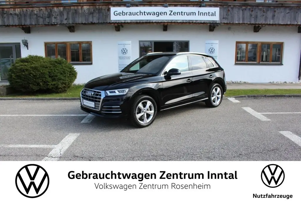 Photo 1 : Audi Q5 2020 Hybrid