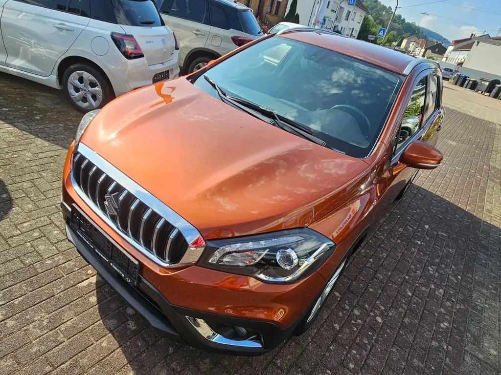 Photo 1 : Suzuki Sx4 2018 Essence