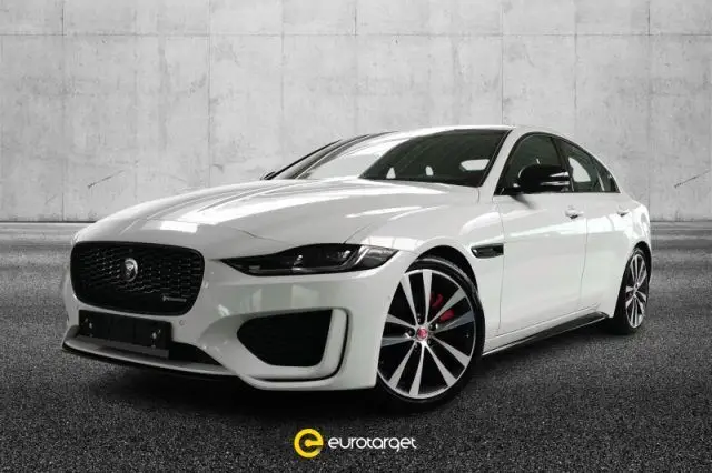 Photo 1 : Jaguar Xe 2021 Hybride