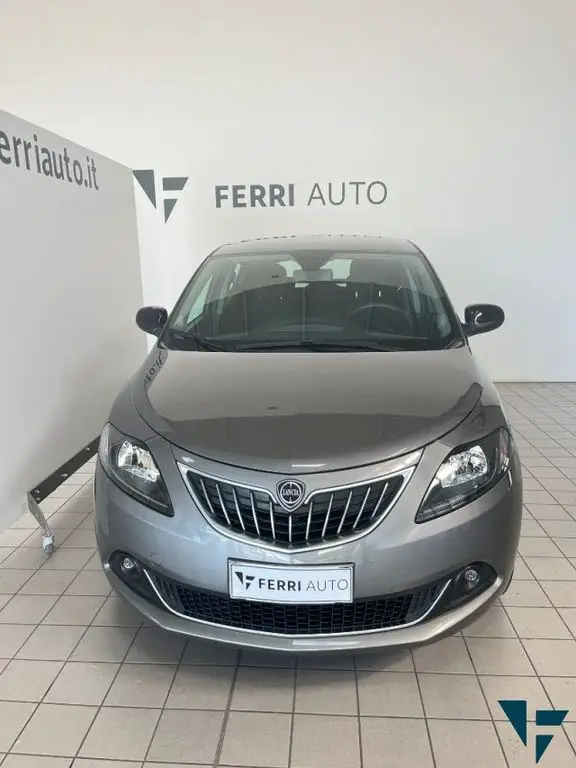 Photo 1 : Lancia Ypsilon 2022 Hybrid