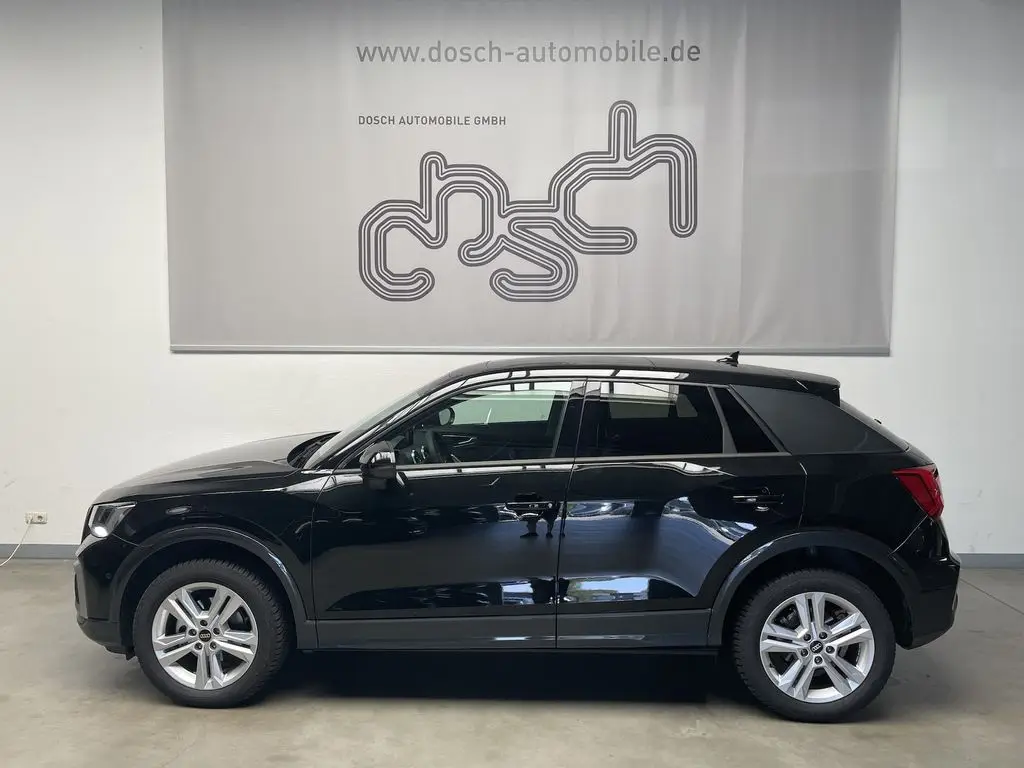 Photo 1 : Audi Q2 2023 Essence